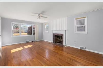 186 Bolton St, Springfield, MA 01129 - Photo 9