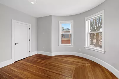 921-923 E Broadway #3, Boston, MA 02127 - Photo 5