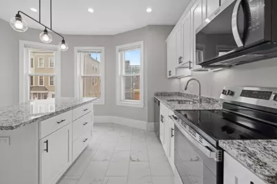 921-923 E Broadway #3, Boston, MA 02127 - Photo 3