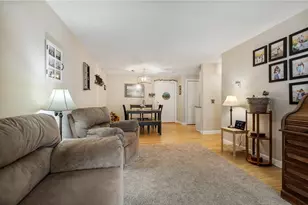 125 Heritage Dr, Northbridge, MA 01588 - Photo 11