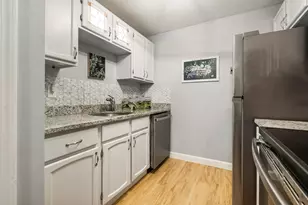 125 Heritage Dr, Northbridge, MA 01588 - Photo 5