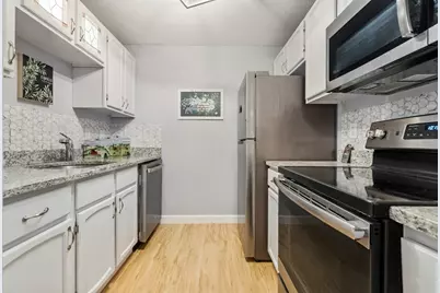 125 Heritage Dr #125, Northbridge, MA 01588 - Photo 7