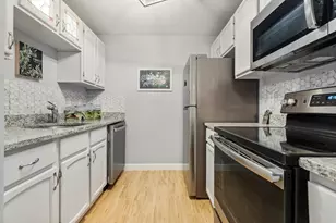 125 Heritage Dr, Northbridge, MA 01588 - Photo 7