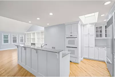 11 Elmwood Avenue #11, Winchester, MA 01890 - Photo 5