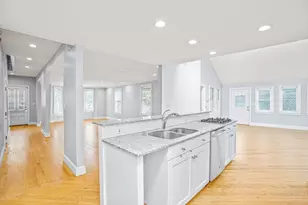 11 Elmwood Ave, Winchester, MA 01890 - Photo 7