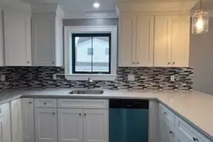 24 Judson St, Boston, MA 02125 - Photo 9