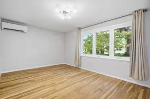184 Rawson Rd, Brookline, MA 02445 - Photo 15