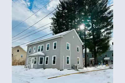 8 Oakdale Pl #2, Easthampton, MA 01027 - Photo 3