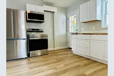 8 Oakdale Pl #2, Easthampton, MA 01027 - Photo 7