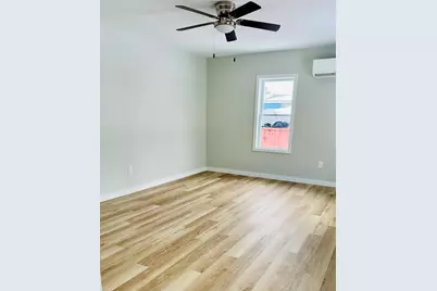 8 Oakdale Pl #2, Easthampton, MA 01027 - Photo 11