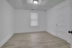 1397 Worcester St, Springfield, MA 01151 - Photo 7