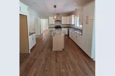 138 Elm St, Uxbridge, MA 01569 - Photo 9