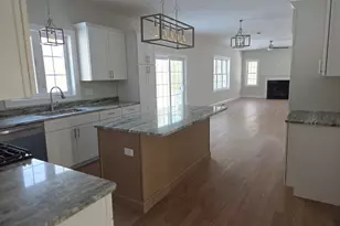 138 Elm St, Uxbridge, MA 01569 - Photo 7