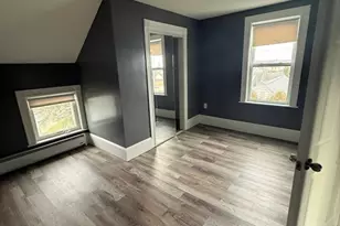 42 Mott St, Fall River, MA 02721 - Photo 9