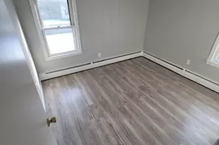 192 Tiogue Ave, Coventry, RI 02816 - Photo 5