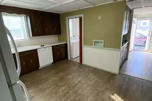 41 Howe Ave, Millbury, MA 01527 - Photo 3