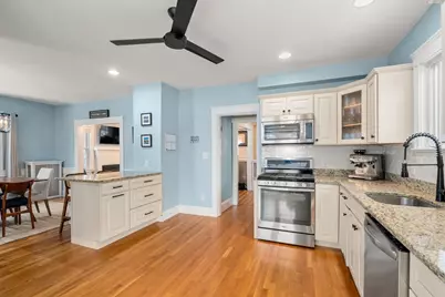 10 Grayson St, Boston, MA 02124 - Photo 7