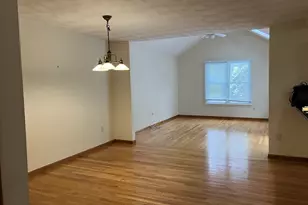 102 Jarvis Cir, Needham, MA 02492 - Photo 5