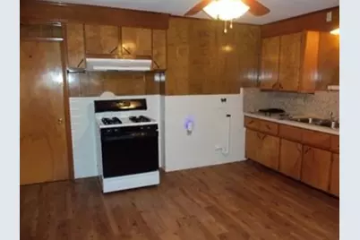 102-104 Fourth Ave. #2R, Lowell, MA 01854 - Photo 5