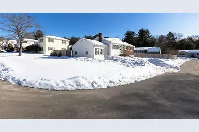 8 Dianthus Rd, Holbrook, MA 02343 - Photo 5