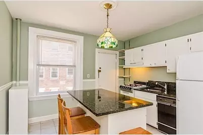 378 Riverway #3, Boston, MA 02115 - Photo 3