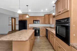 18 Noble St, Westfield, MA 01085 - Photo 5