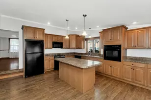 18 Noble St, Westfield, MA 01085 - Photo 3