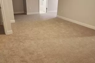 32 Four Seasons Dr, Hampstead, NH 03841 - Photo 17