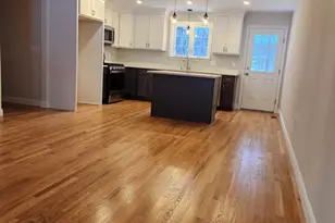 32 Four Seasons Dr, Hampstead, NH 03841 - Photo 3