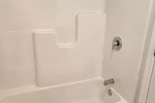 30 Four Seasons Dr, Hampstead, NH 03841 - Photo 15