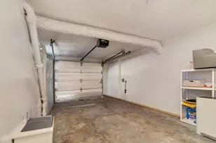 15 Vogel St, Boston, MA 02132 - Photo 37