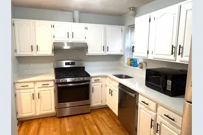 12 Regent St #2, Cambridge, MA 02140 - Photo 3