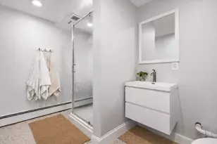 84 G St, Boston, MA 02127 - Photo 13