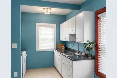 15 Acorn St #1, Malden, MA 02148 - Photo 3