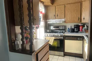 210 Clifford St, New Bedford, MA 02745 - Photo 5