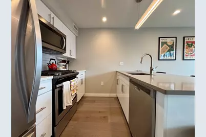 244 Hanover St. #510, Boston, MA 02113 - Photo 5