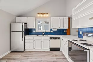 215 Merrimac St, Newburyport, MA 01950 - Photo 19