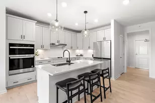 320 Martins Lndg, North Reading, MA 01864 - Photo 5