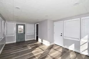 85 Orchard St, Chicopee, MA 01013 - Photo 23