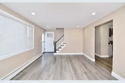 85 Orchard Street, Chicopee, MA 01013 - Photo 11