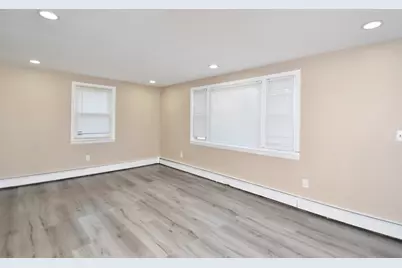 85 Orchard Street, Chicopee, MA 01013 - Photo 9