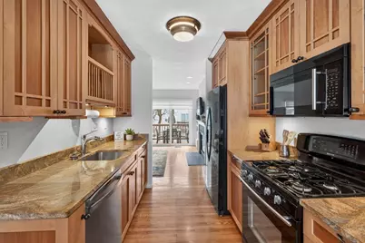 555 Main St #11, Woburn, MA 01801 - Photo 5