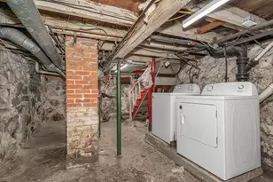 85 Kinsman St, Lowell, MA 01852 - Photo 17