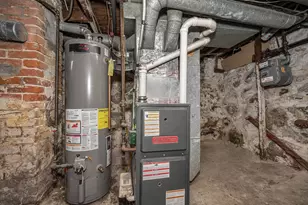 85 Kinsman St, Lowell, MA 01852 - Photo 15