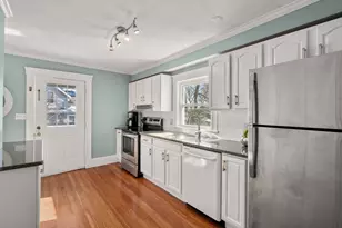 46 Maplewood St, Watertown, MA 02472 - Photo 5