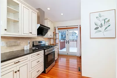 28 Apthorp St, Quincy, MA 02170 - Photo 9