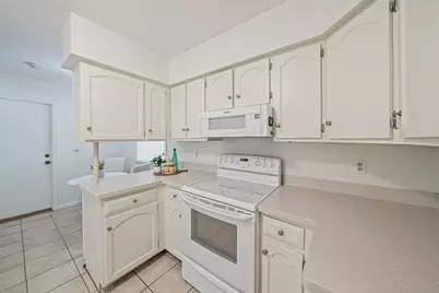 18 Royal Lake Dr #3, Braintree, MA 02184 - Photo 7