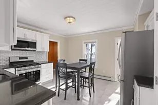 118 W 6th St, Lowell, MA 01850 - Photo 11