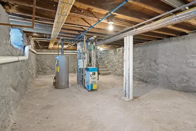 118 W 6th St, Lowell, MA 01850 - Photo 35