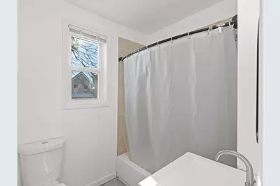 118 W 6th St, Lowell, MA 01850 - Photo 23